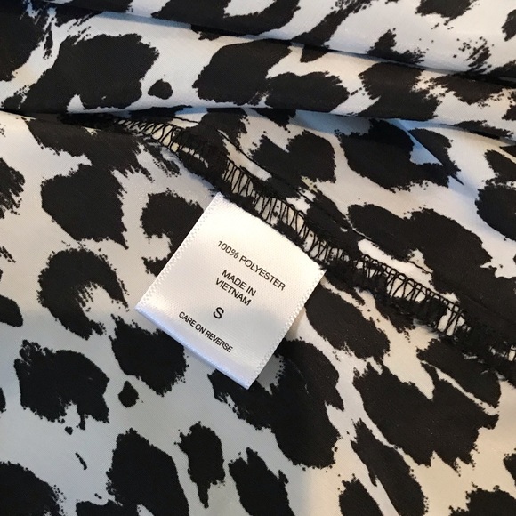 NY&Co Black&White Animal Print Blouse Size Small - Picture 3 of 3